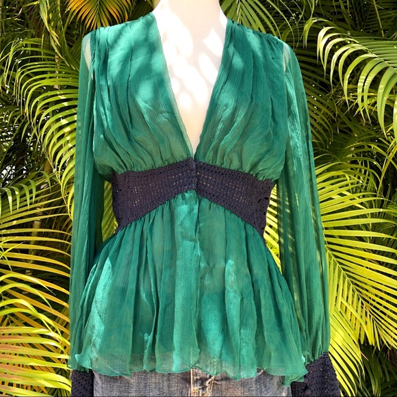 BCBGMaxAzria Tops - Max Azria BCBG SILK TOP